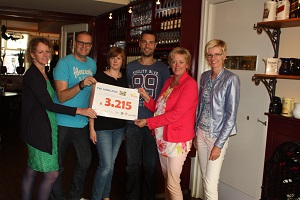 Cheque voor Stichting Dravet Syndroom NL/VL